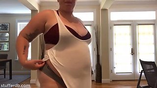Fatty tries on old clothes