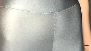 amateur raintree03 flashing ass on live webcam