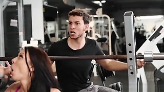 Pussy thrashing Rachel Starr balls deep at the gym