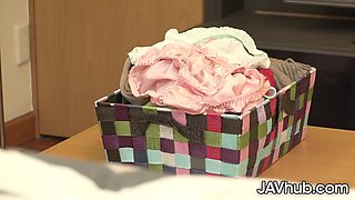 Saw my underwear while I am at the kitchen preparing for our food