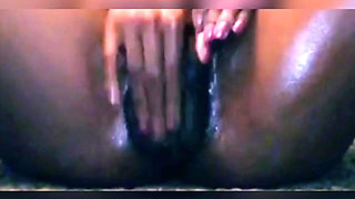 Solo black female masturbation - fingering