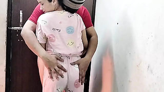 Muslim girlfriend ko call kar ke ghar pe bula kar jabar dasti pela