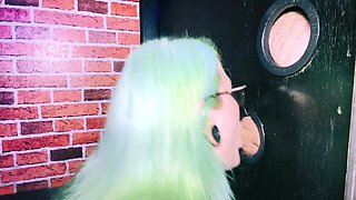 Elizabethhunny Loves Gloryholes