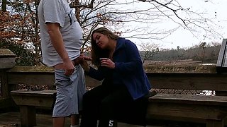 Public Park Quickie With a Hot Babe