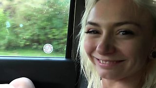 amateur blonde solo webcam