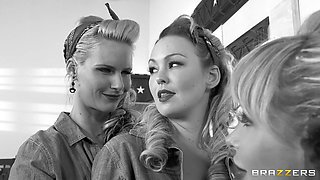 War Wives Get Wet With Abbey Brooks, Phoenix Marie, Nikki Benz - Brazzers
