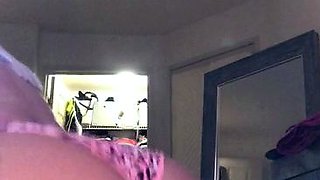 amateur lovebi flashing ass on live webcam