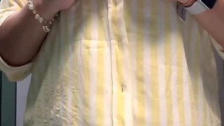 Desi Bhabhi Selfie boobs show