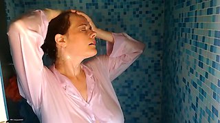 Leann amateur beautiful brunette with big boobs