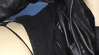 Getting off on Cam: My Big Natural Tits and My Sexy Pussy Mask