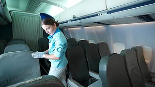 Solo stewardess Thea Lun uses the opportunity to masturbate