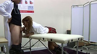Petite CFNM babe get pounded in 3way