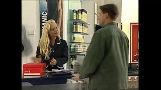 Blonde Beautiful Film Editor Have Sex to His Director with Big Cock