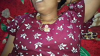 Indian Housewife Puts Her Husband's Penis in Her Mouth, Sucks His Milk and Enjoys It