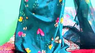 Desi Bhabhi Fucks Neighbor - Hot Indian Aunty Shows Pink Pussy & Hardcore Sex