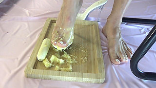 I Crush Bananas with My Beautiful Legs in High Heels