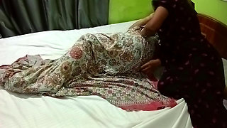 Indian Neighbor Nisha Bhabhi Came to me for Hot Roamance - I Enjoyed her full Night