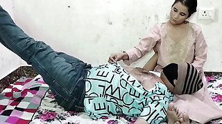 Soyi hui bhabhi ke muh me land daal diya