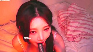 Korean ASMR female internet celebrity licks ears and gives you oral sex as a birthday gift aceasmr