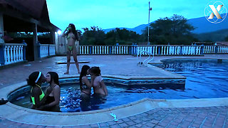 Great Show of Lesbians Licking Pussies and Many Hot Kisses