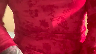 Red hair cumming on bed