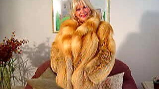 Victoria fur coat
