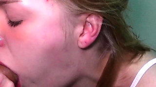 A Guy with a Big Dick Fucked His 18-year-old Neighbor