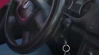 Public Blowjob Turn by Turn During the Car Trip