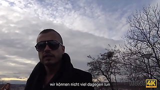 Hunt4k. rothaarige für geld vor ihrem freund gefickt