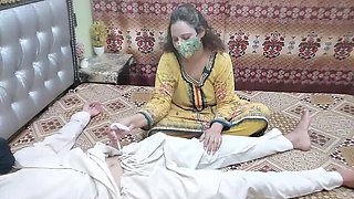 Hot Desi Bhabhi Gives Juicy Blowjob - Hindi Audio Fuck with Pakistani Couple