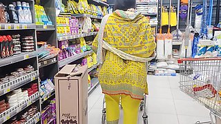 Indian Bhabi Ko Mal Se Othaya - Clear Hindi Audio