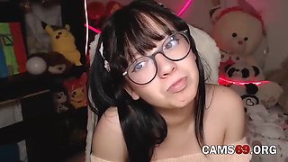 The First Camshow Of Japanese Schoolgirl