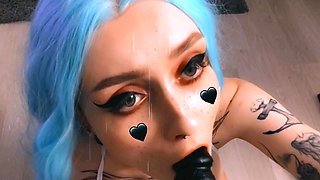 Big boobed Memphis masturbates in a bodystocking