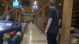 Hunt4k. innocent teen copulates with man in pub while bf is around