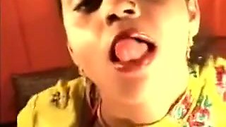 Indian Aunty Masturbating