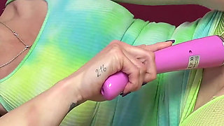 Suzy Wylde Squirts with a Vibrator and Dildo