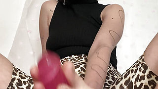The leopard turns you on, but my legs?