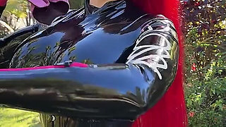 Begloss Girl in Paradise