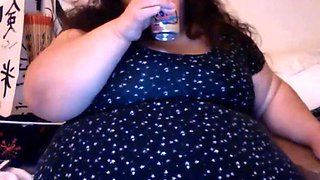SSBBW stuffs gargantuan belly