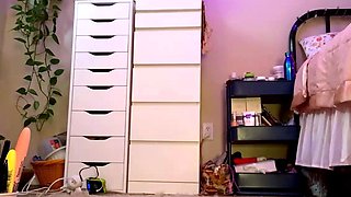 Hot amateur blonde pregnant toying her pussy solo