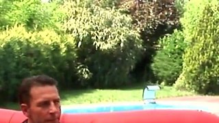 Policewoman fucks man under house arrest to betray her husband and feel dirty