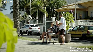 Only3x (golddigger) brings you - voluptuous blond Mary Monroe outstanding porn with the prosperous guy