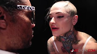 Titi Ramone captures the milk man and milks him dry