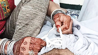 Muslim Mistress Gets Dirty With Servant In Hotel - Desi Handjob & Big Cock Action