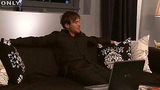 Isis Love gets a sole massage before deep dicking