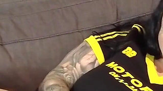 Cuckold Dreams Babysitter Caught and Shootingstar Joined in
