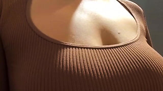 Crazy Public Squirting in the Gym