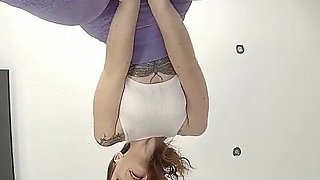 Katie Cooper - Facesitting From the Gym