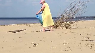 Sexy MILF Fucks Stranger on Beach - Big Natural Tits & Round Ass