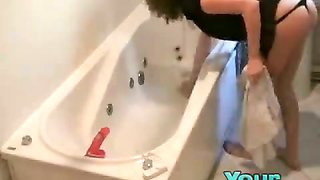 Spy on Bath Tub Masturbater
